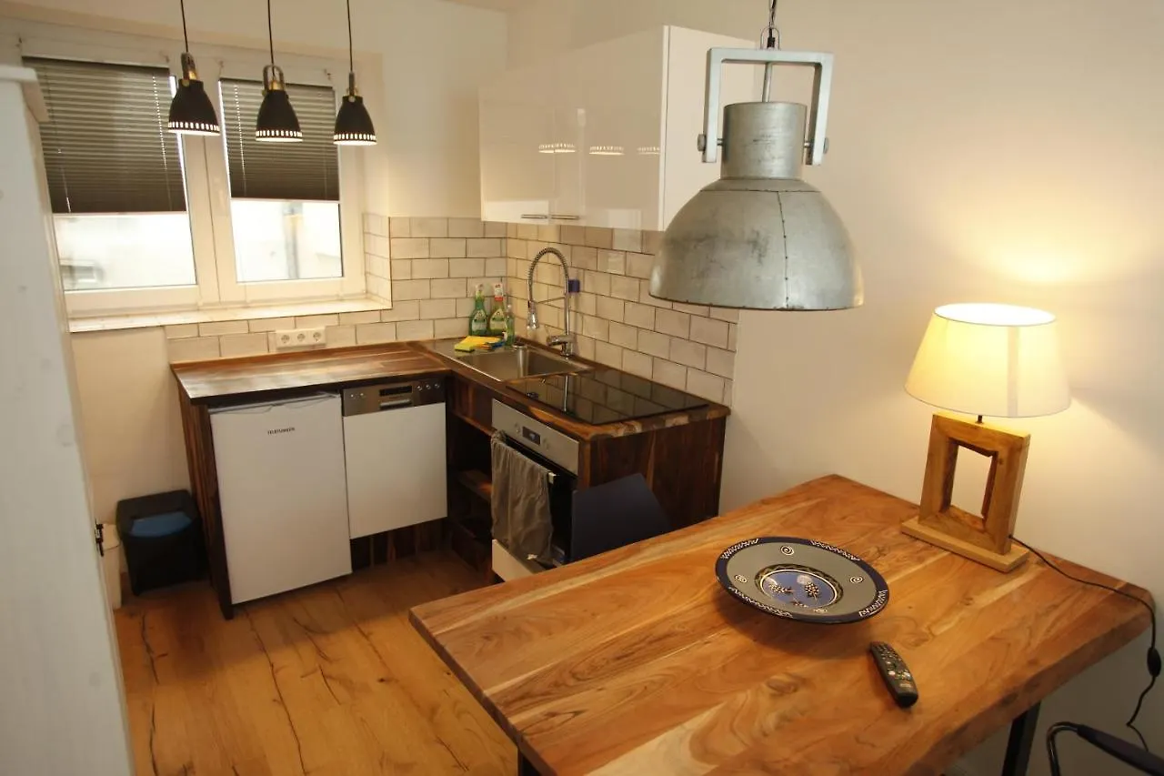 Contatti di Little Apartment No. 1